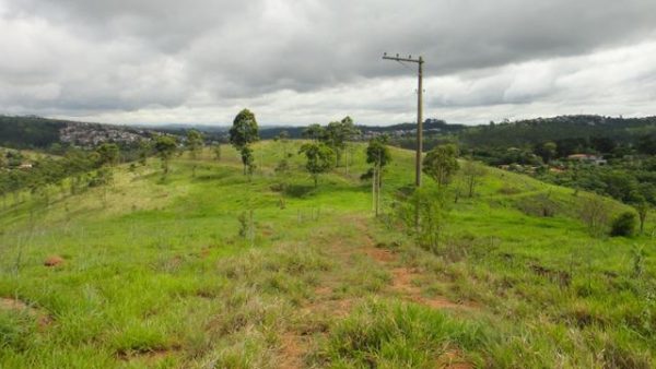 Sitio sem Benfeitorias, escritura, topografia - Bairro Fazenda Santa Paula- Botujuru - Campo Limpo Paulista- SP - Cód. 2758 - Image 3