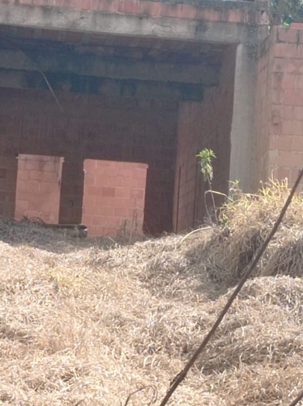 chácara com construção iniciada /aceita entrada+ parcelas/Atibaia/bairro>iara/cód.6289 - Imagem 2