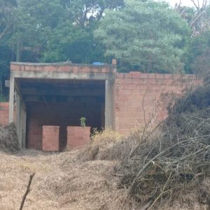 chácara com construção iniciada /aceita entrada+ parcelas/Atibaia/bairro>iara/cód.6289