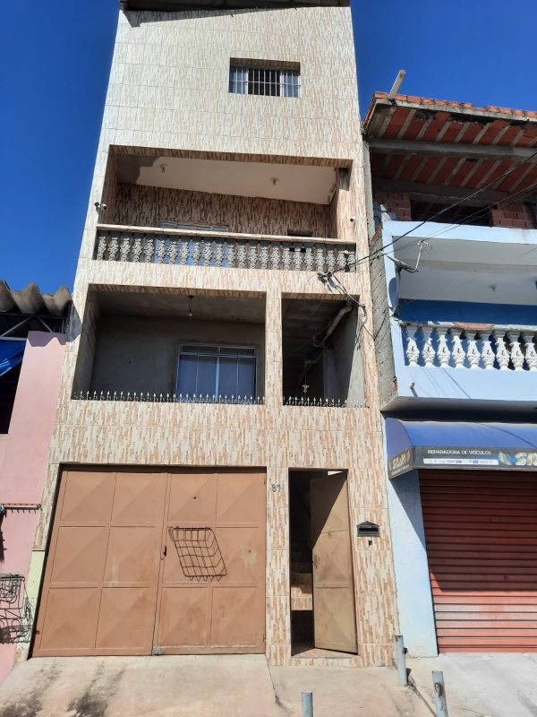 Sobrado/com Edículas/Vende ou Permuta Por Casa ou Chácara/cod.1443 - Imagem 2